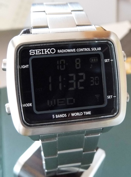 Seiko Power Design Project Solar, Black Dial, Bracelet