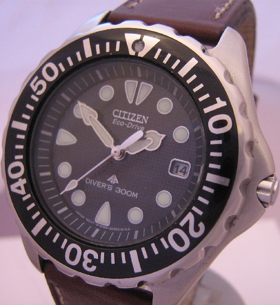 Citizen Eco Drive Divers 300M, Black Dial, Leather Strap