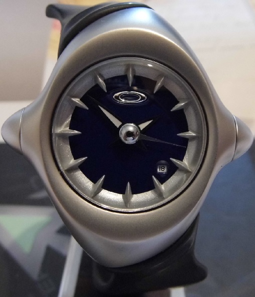 Oakley Crush, Blue Dial, Rubber Strap