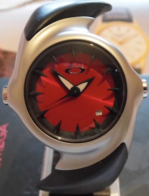 Oakley Crush 2.0, Red Dial, Black Rubber Strap