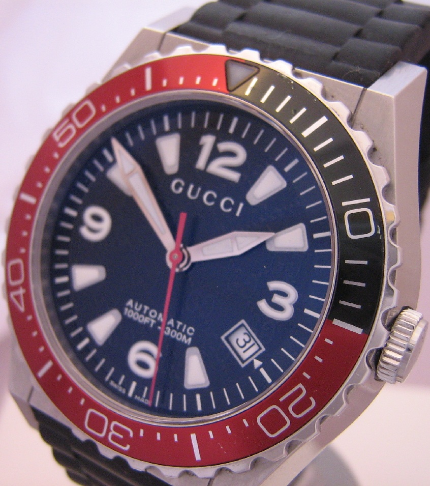 Gucci Pantheon Divers Watch, Black Dial With Rubber Strap