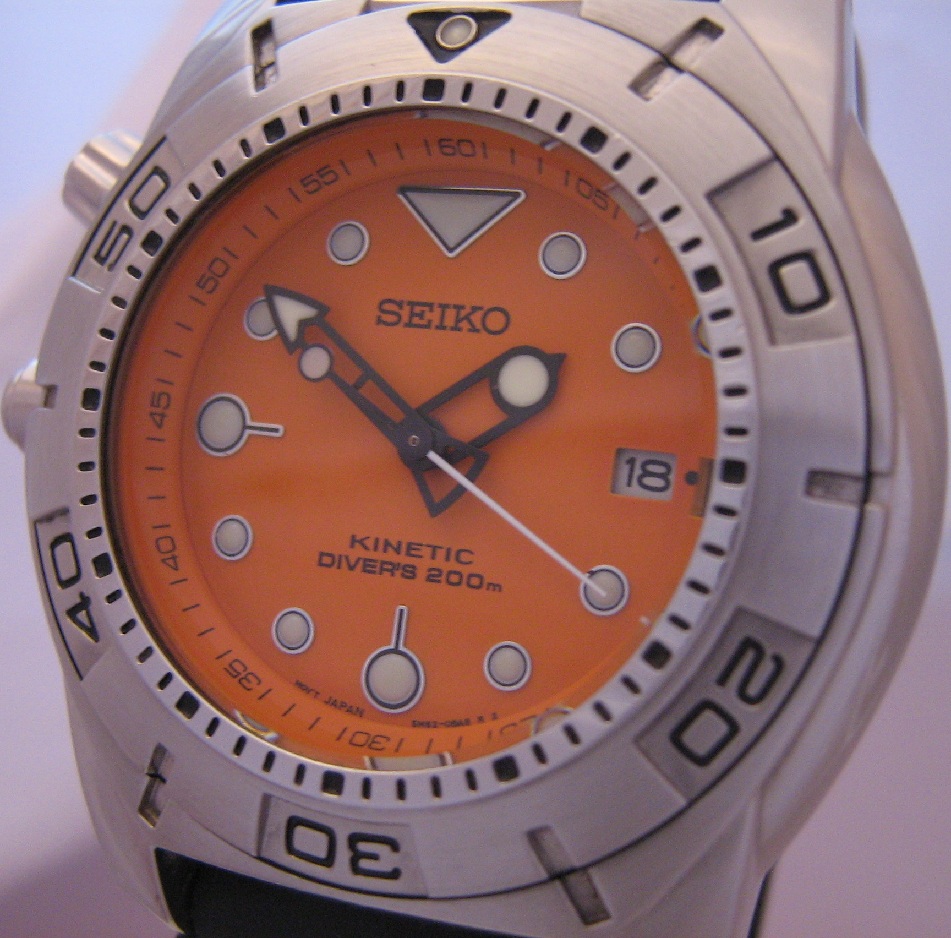 Seiko Scuba Kinetic 200M Divers, Orange Dial, Rubber Strap