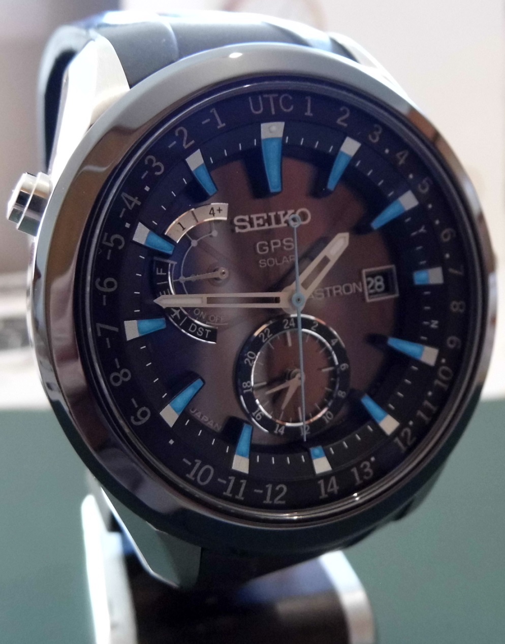 Seiko Astron GPS Solar, Black Dial, Rubber Strap