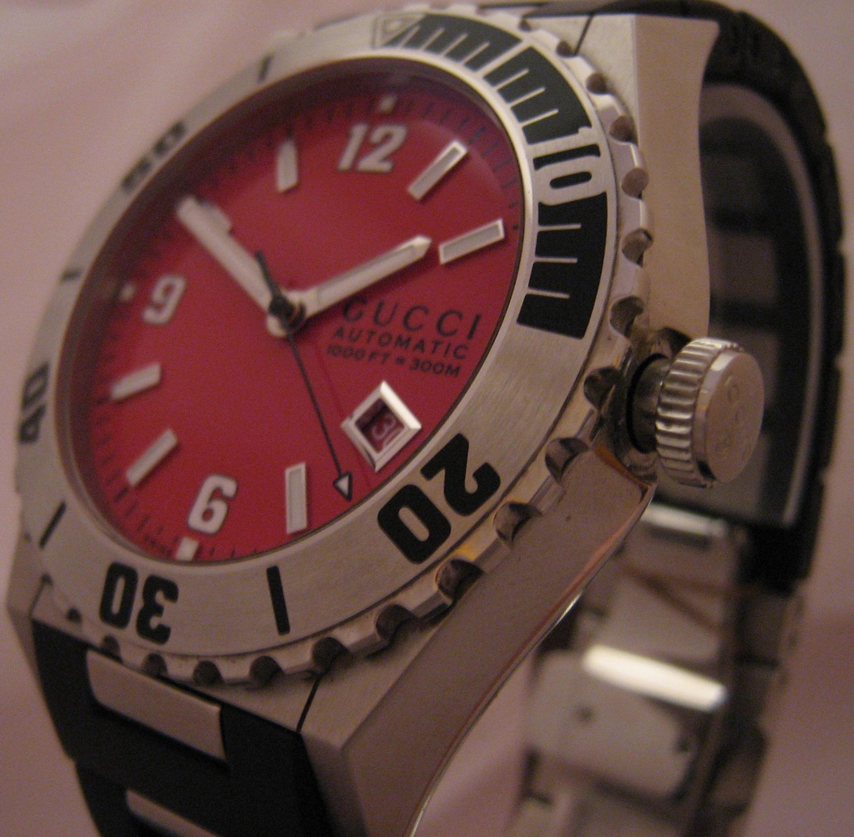 Gucci Pantheon Divers Watch, Red Dial With Steel & Rubber Bracelet