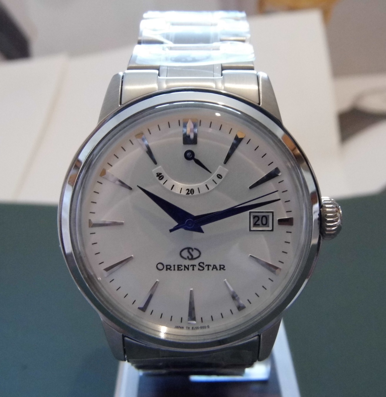 Orient star hotsell classic white dial
