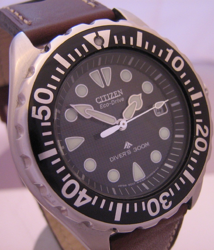 Citizen Eco Drive Divers 300M, Black Dial, Leather Strap