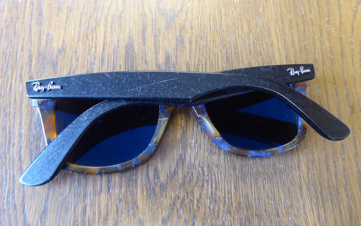 Ray ban distressed wayfarer top