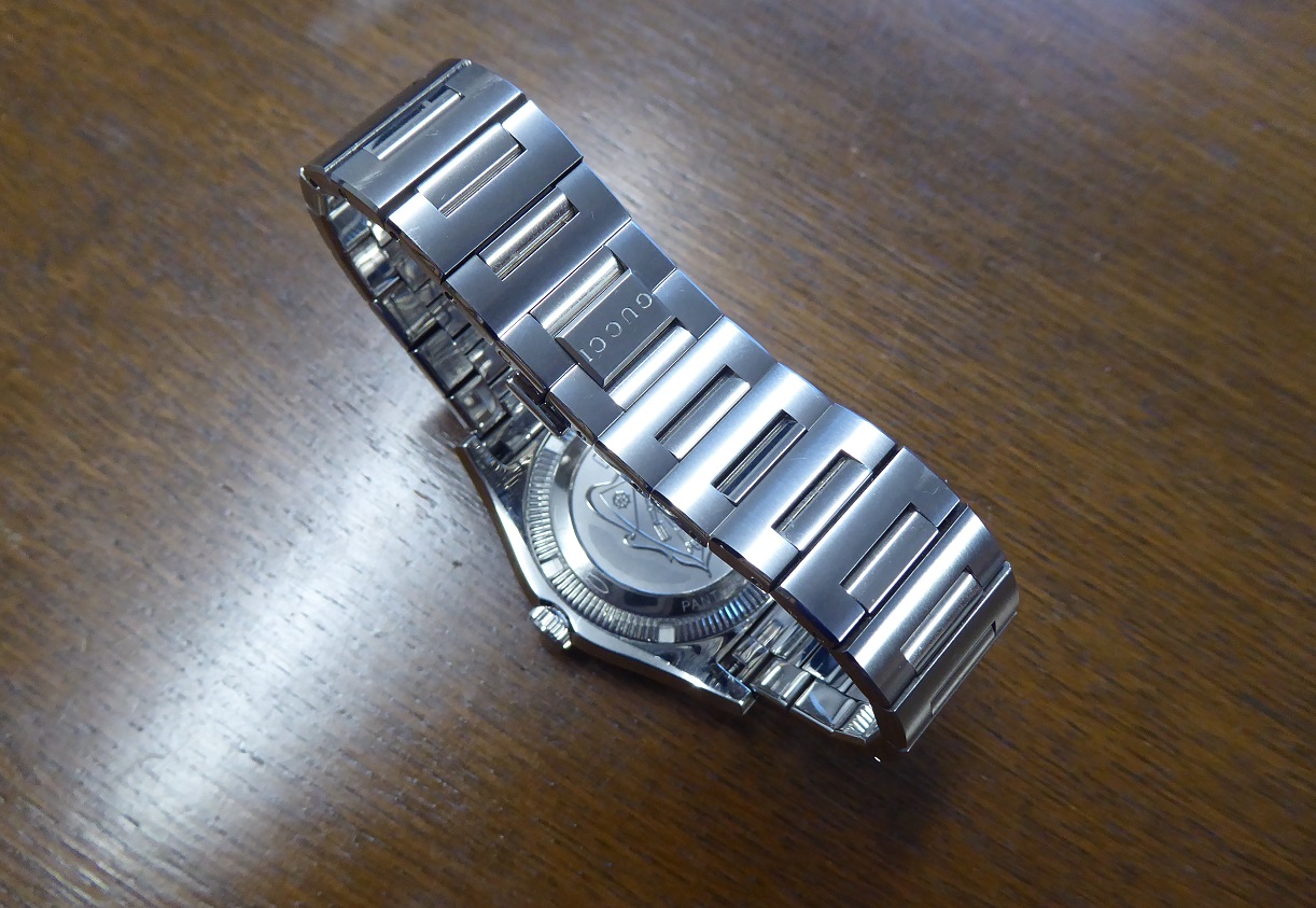 Gucci Pantheon Diver