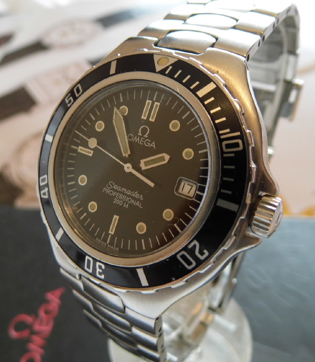 omega seamaster 200m quartz movement