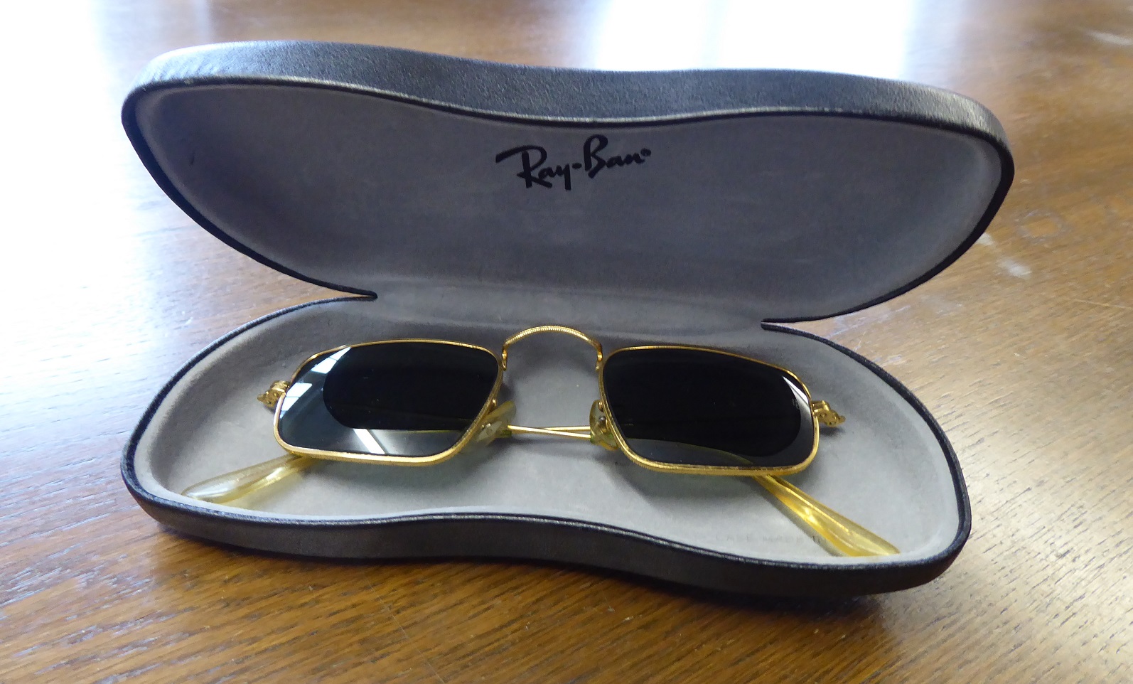 Ray Ban Classic Collection IV Sunglasses