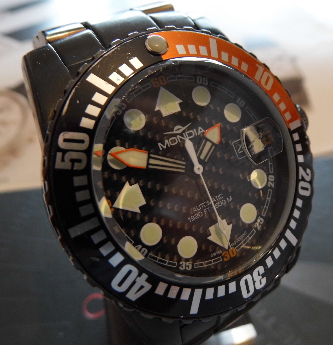Mondia Wave, Black Carbon Dial, Black IP Bracelet