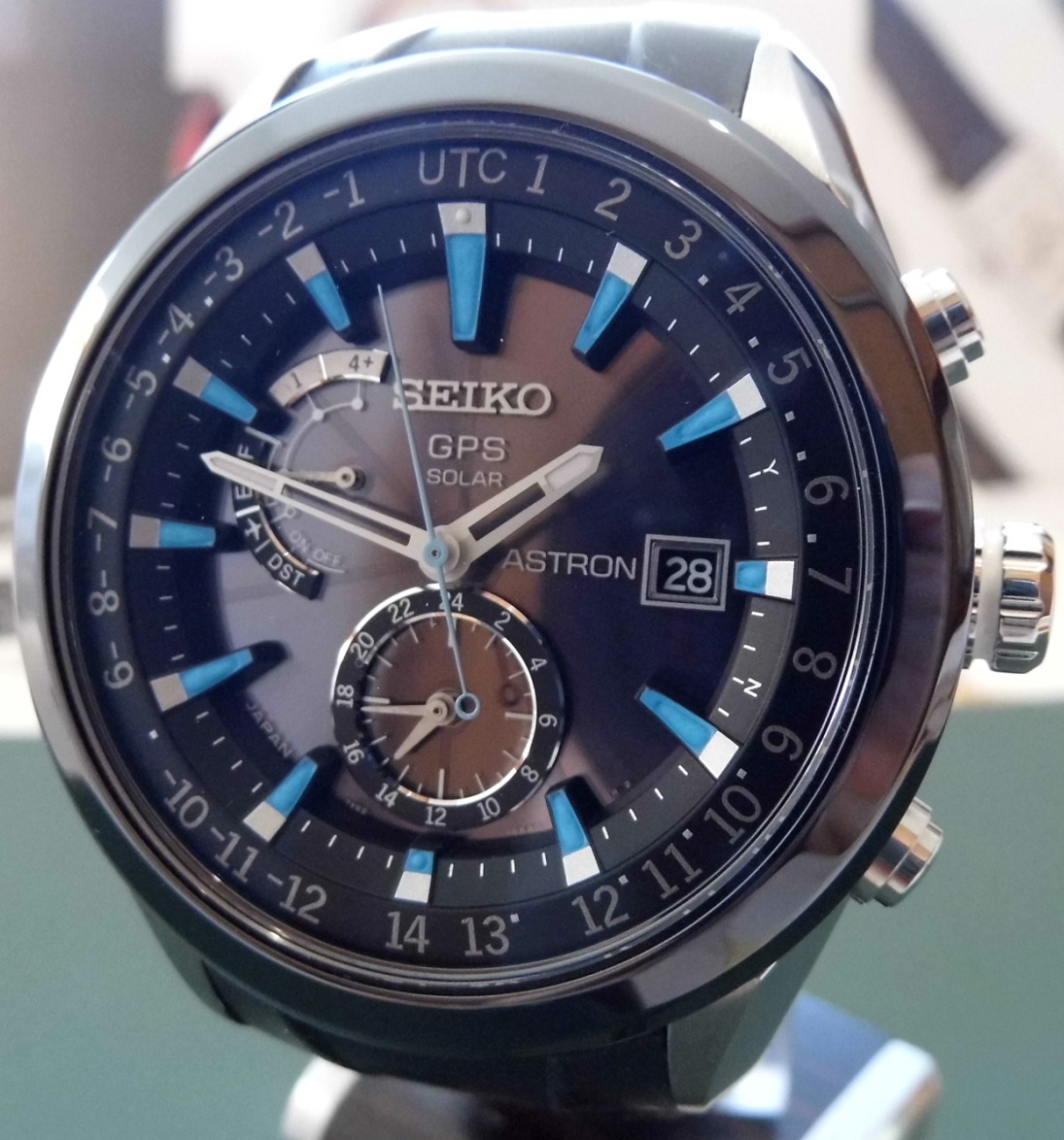 Seiko Astron GPS Solar, Black Dial, Rubber Strap