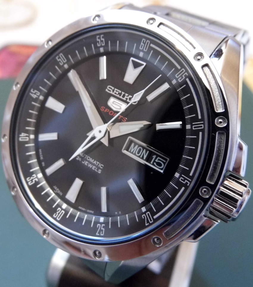 seiko 5 sports automatic all black