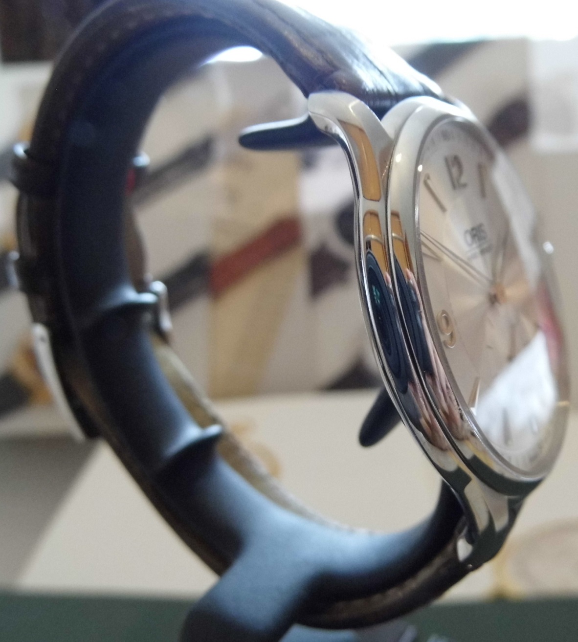 Oris artelier hotsell hand winding