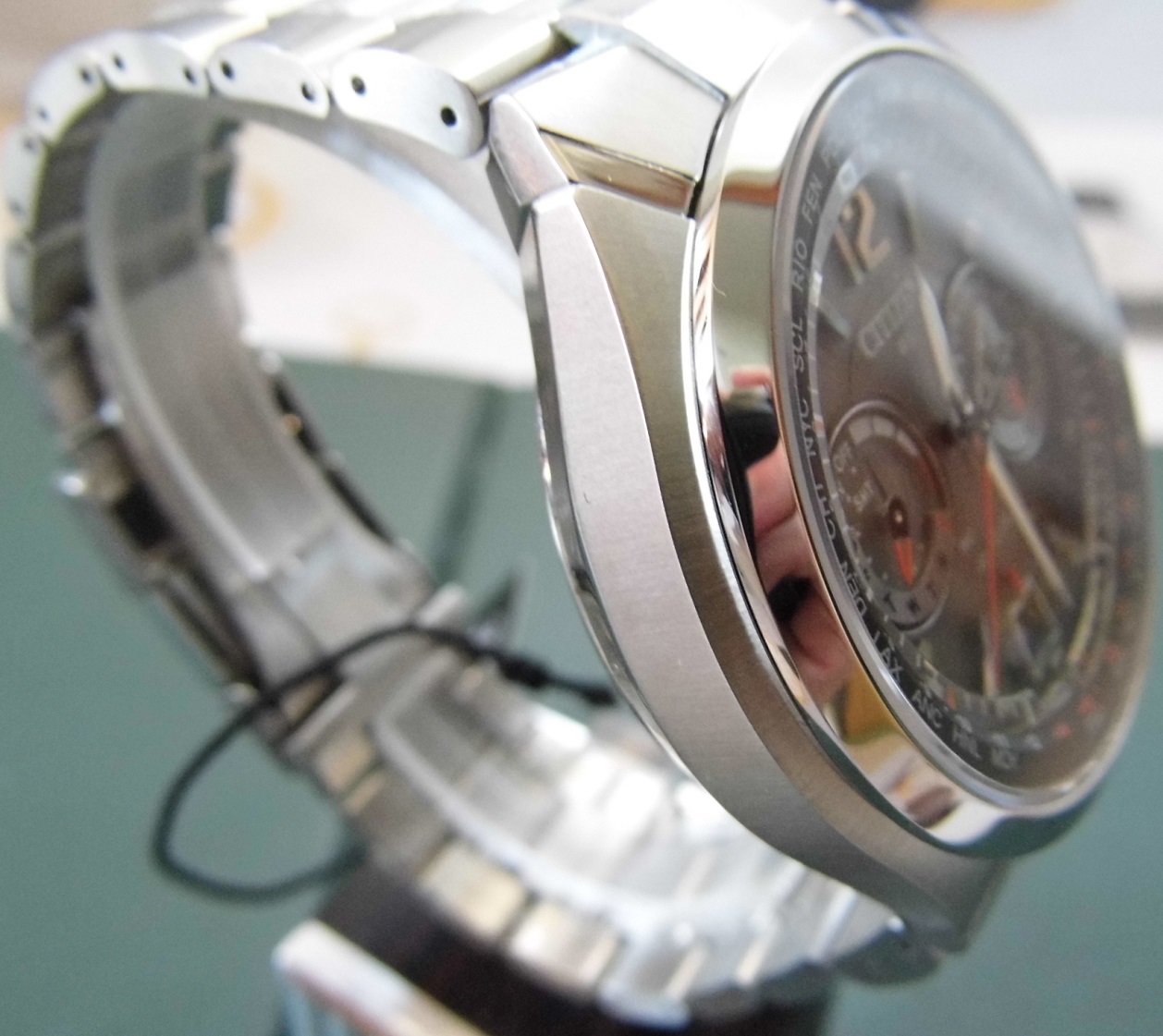 Citizen Satellite Wave, Black Dial, Bracelets